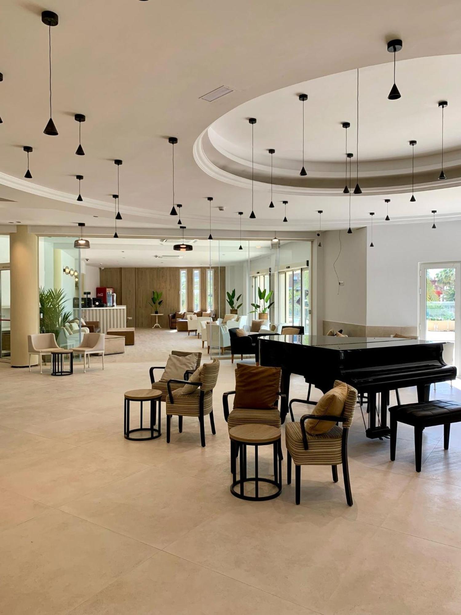 Ohtels Gran Hotel Алмерия Екстериор снимка