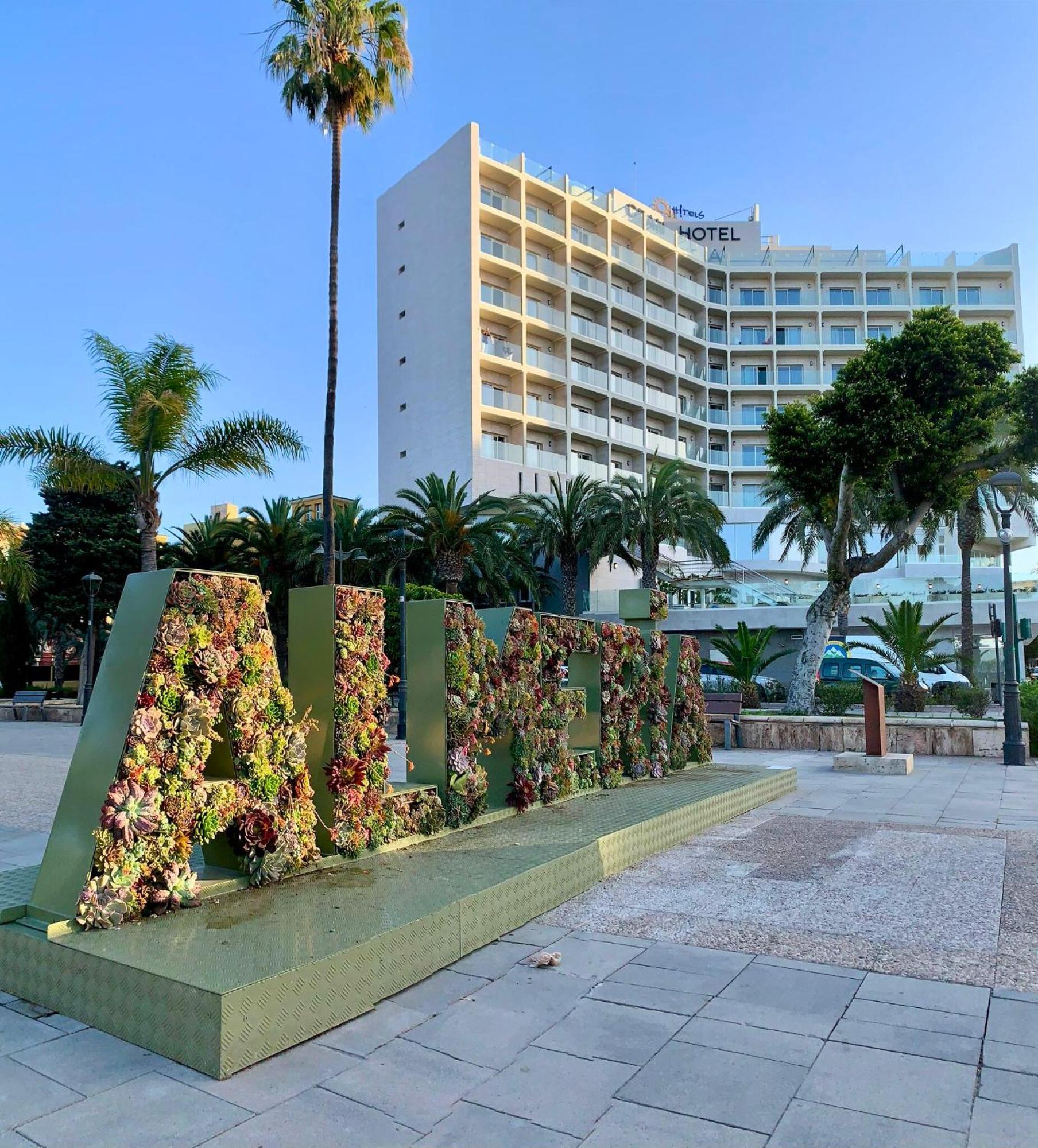 Ohtels Gran Hotel Алмерия Екстериор снимка