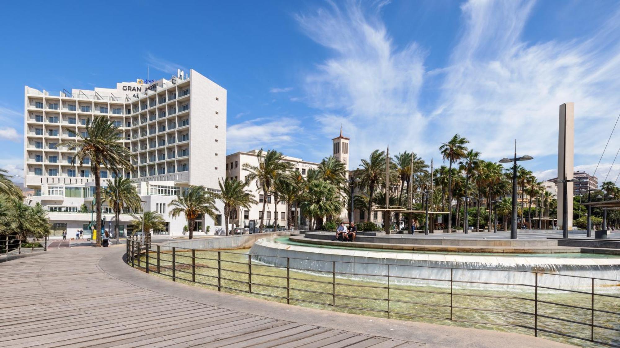Ohtels Gran Hotel Алмерия Екстериор снимка