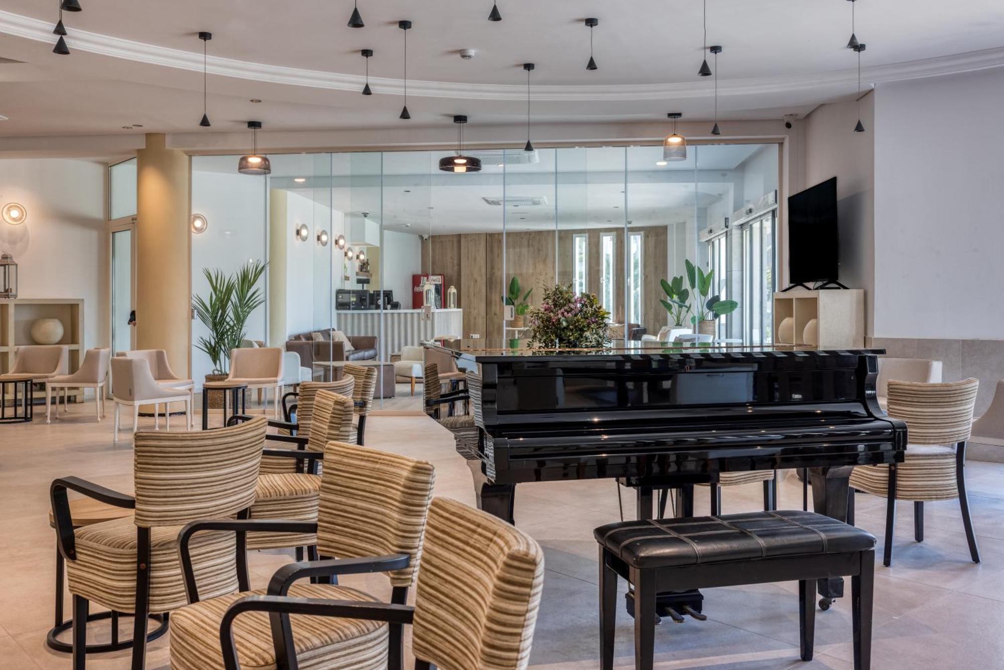 Ohtels Gran Hotel Алмерия Екстериор снимка
