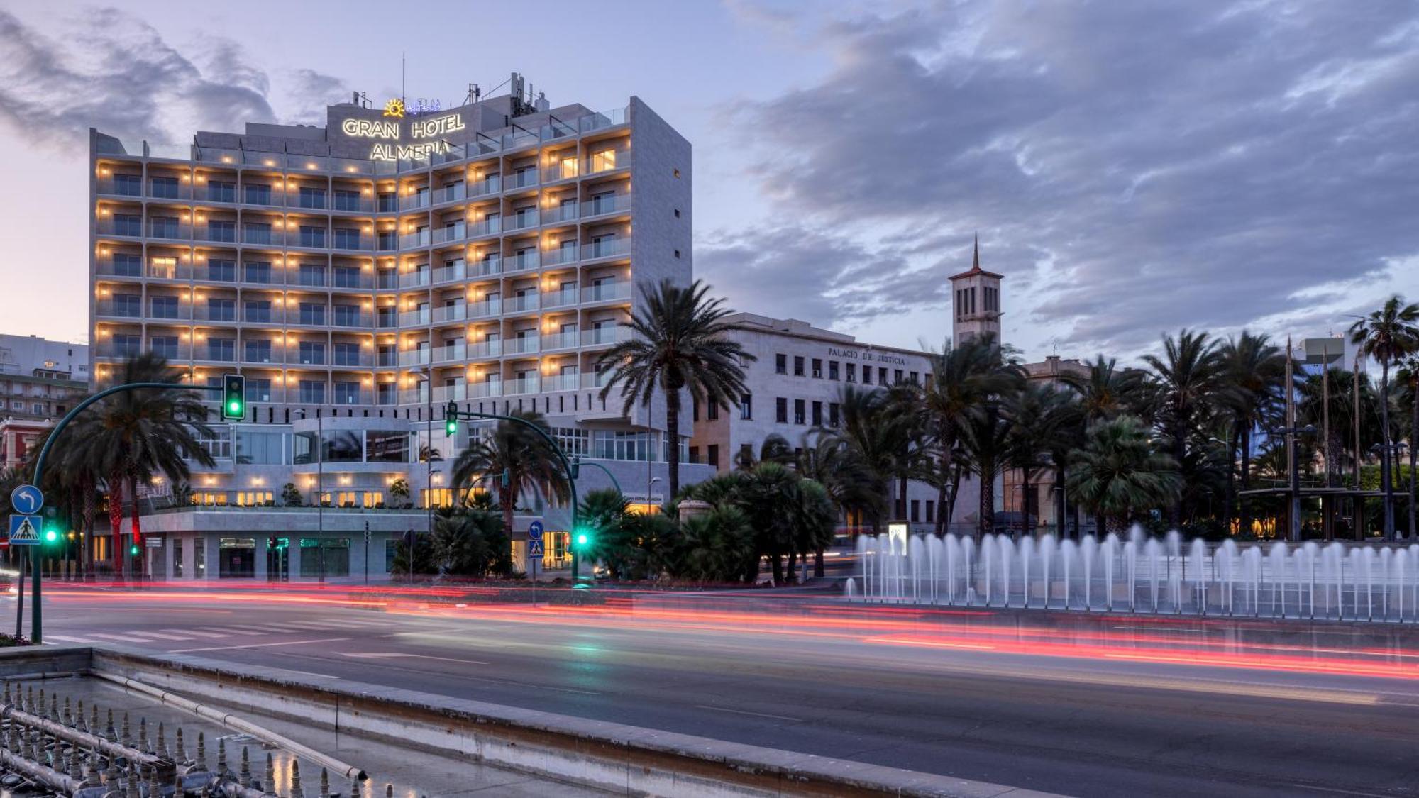 Ohtels Gran Hotel Алмерия Екстериор снимка