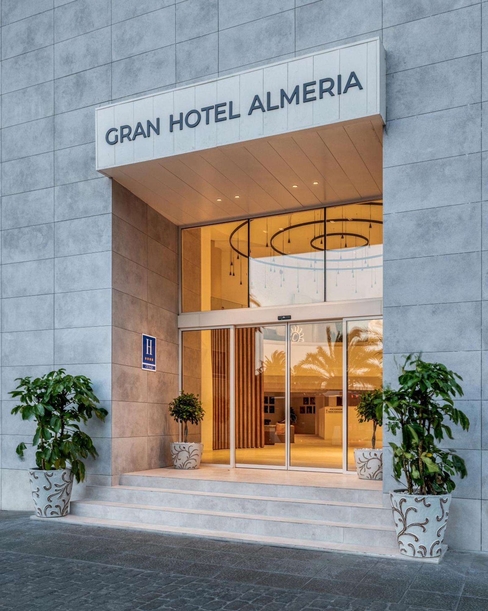 Ohtels Gran Hotel Алмерия Екстериор снимка